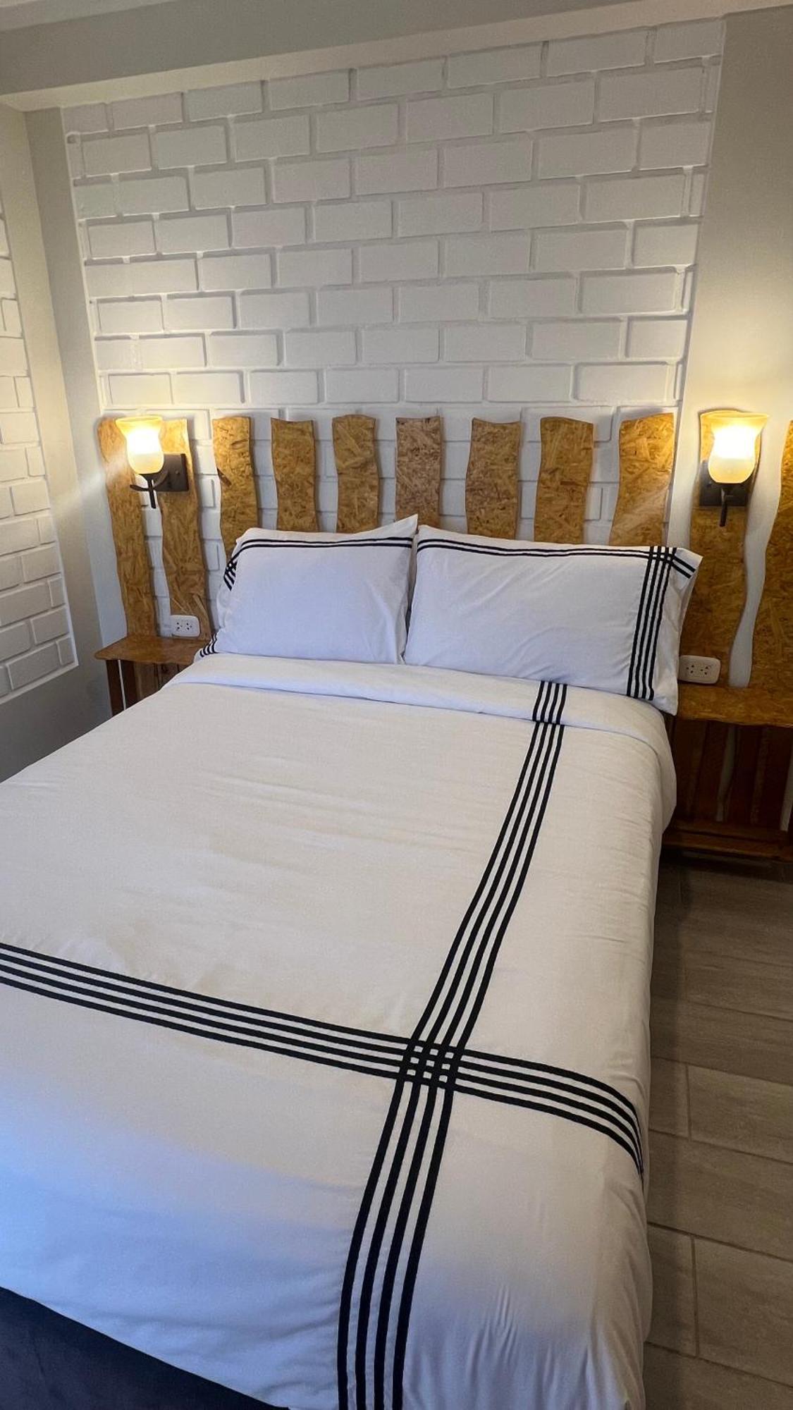 Hotel Aloha Чала Экстерьер фото
